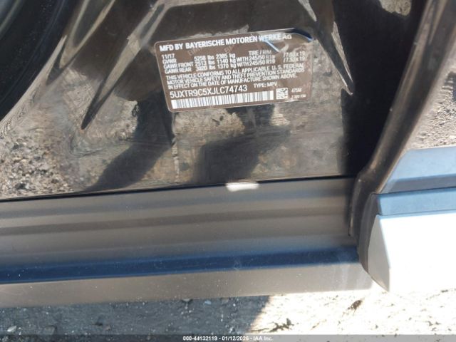 2018 BMW X3 5UXTR9C5XJLC74743 Photo 8