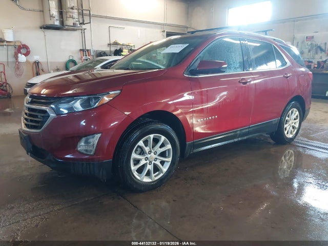 Chevrolet EQUINOX LT 2018 2GNAXSEV7J6239626 Image 2