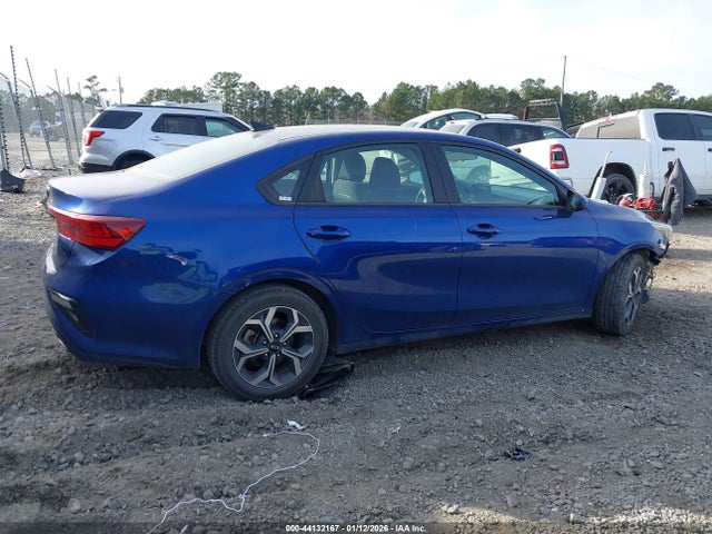 3KPF24AD0ME294252 KIA Forte Lxs
