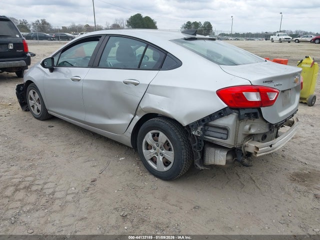 2017 CHEVROLET CRUZE 1G1BC5SM8H7226215 Photo 2