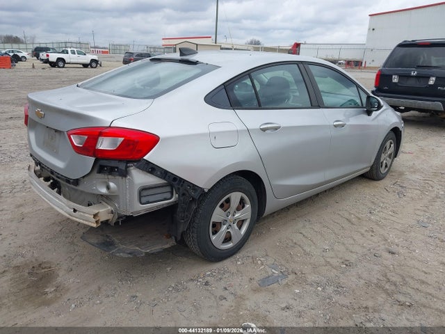 2017 CHEVROLET CRUZE 1G1BC5SM8H7226215 Photo 3