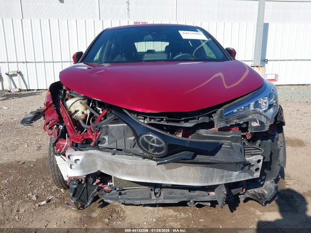 JTNKHMBX6K1047481 Toyota C-HR LE