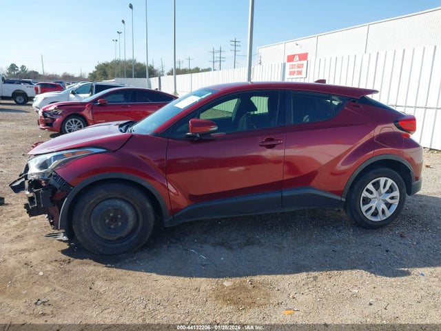 JTNKHMBX6K1047481 Toyota C-HR LE