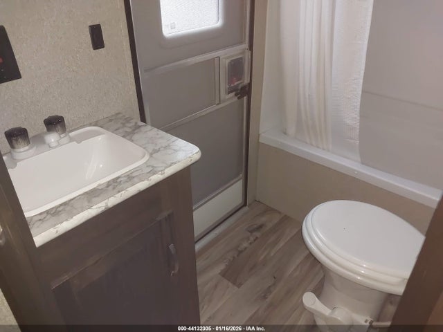 4YDT28229KG101713 Keystone Rv Other
