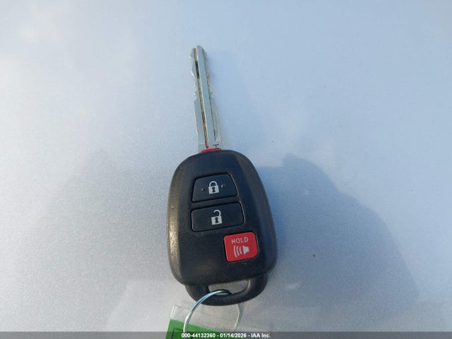 JTMBFREV7HJ127379 Toyota RAV4 LE