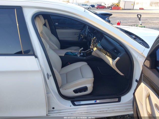 Продажа на аукционе авто 2015 Bmw 535i, vin: WBA5B1C52FG127150, номер лота: 44132373