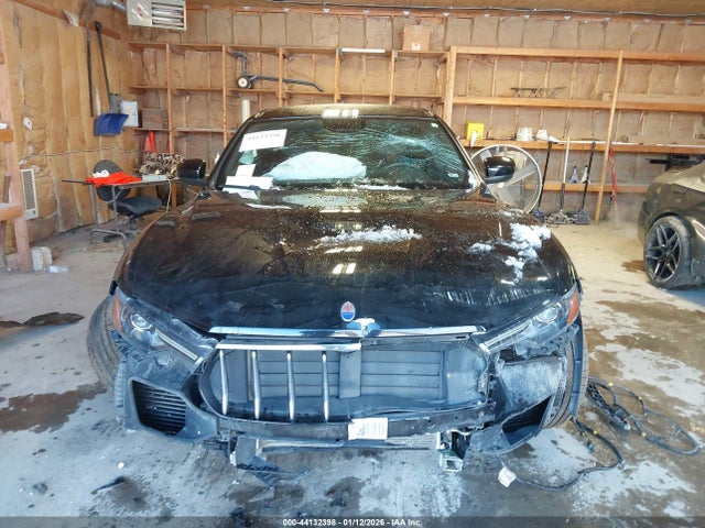 Продажа на аукционе авто 2018 Maserati Levante, vin: ZN661XUA9JX301277, номер лота: 44132398