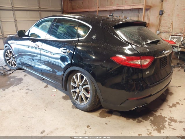 Продажа на аукционе авто 2018 Maserati Levante, vin: ZN661XUA9JX301277, номер лота: 44132398