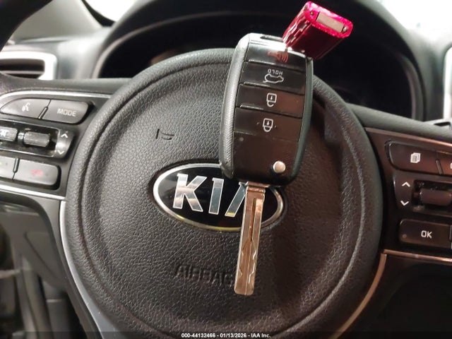 KNDPMCACXH7122607 KIA Sportage Lx