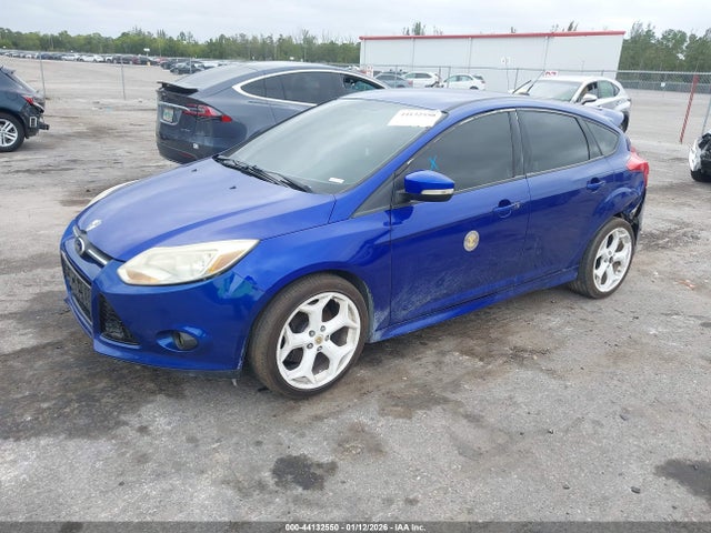 2013 Ford Focus St მანქანა იყიდება აუქციონზე, vin: 1FADP3L95DL364627, აუქციონის ნომერი: 44132550