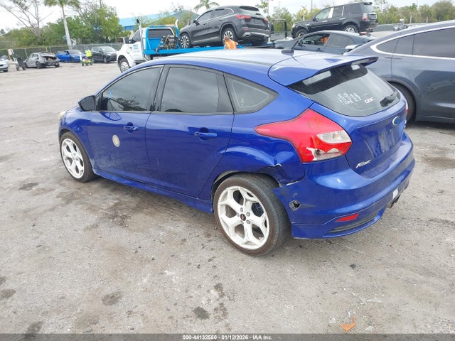 2013 Ford Focus St მანქანა იყიდება აუქციონზე, vin: 1FADP3L95DL364627, აუქციონის ნომერი: 44132550