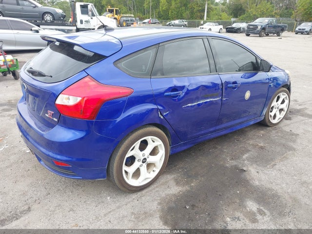 2013 Ford Focus St მანქანა იყიდება აუქციონზე, vin: 1FADP3L95DL364627, აუქციონის ნომერი: 44132550