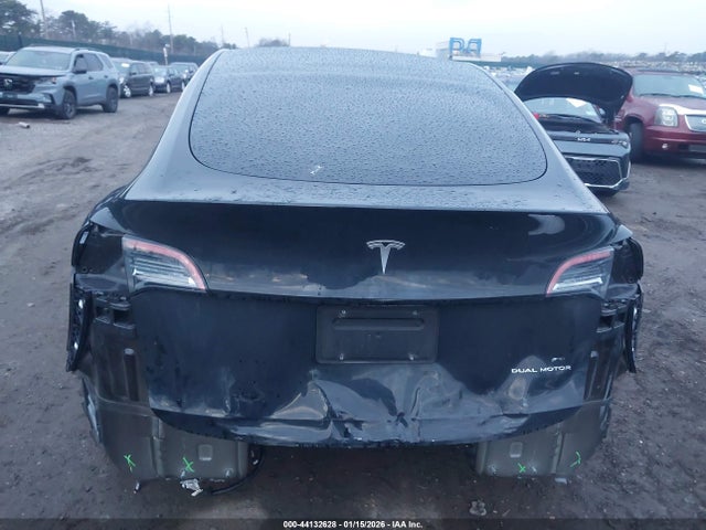 44132628 :رقم المزاد ، 7SAYGDEE6PA190845 vin ، 2023 Tesla Model Y Awd/long Range Dual Motor All-wheel Drive مزاد بيع