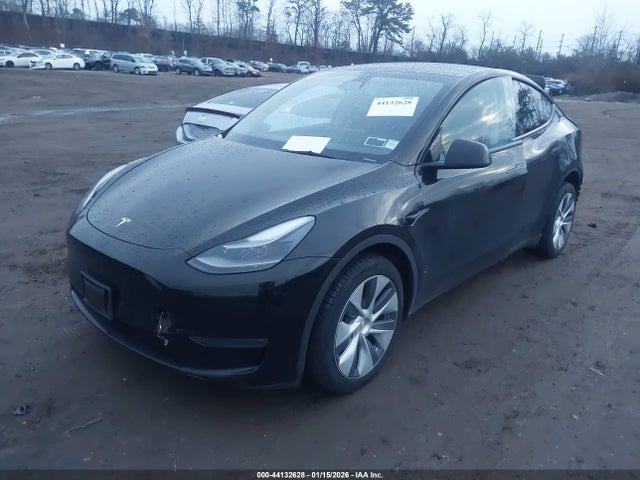 2023 TESLA MODEL Y 7SAYGDEE6PA190845 Photo 1
