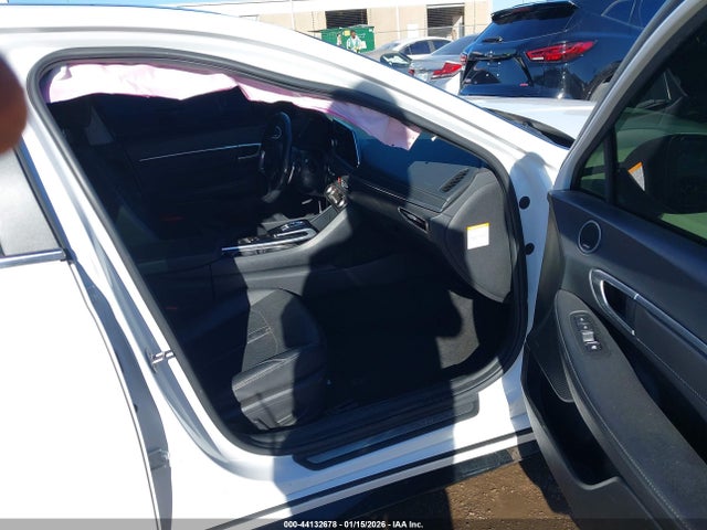Продаж на аукціоні авто 2023 Hyundai Sonata Hybrid Limited, vin: KMHL54JJXPA066732, номер лоту: 44132678