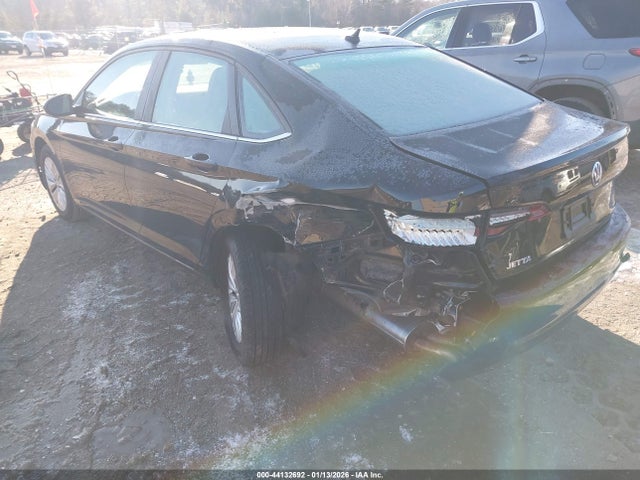 3VWN57BU1KM038012 Volkswagen Jetta 1.4t S