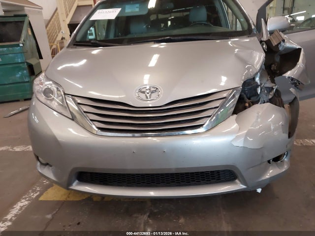 5TDDZ3DC1HS172169 Toyota Sienna Xle 7 Passenger