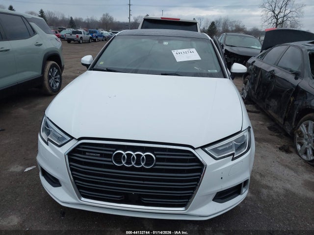 2018 Audi A3 2.0t Premium მანქანა იყიდება აუქციონზე, vin: WAUB8GFF0J1044143, აუქციონის ნომერი: 44132744