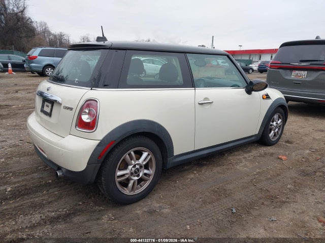 2012 MINI COOPER WMWSU3C53CT255814 Photo 3