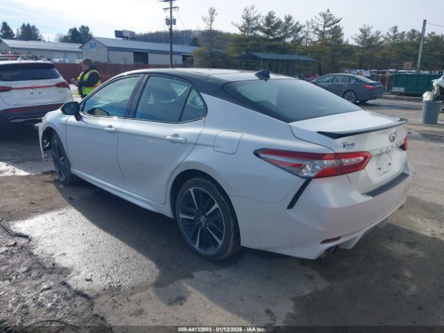 2019 TOYOTA CAMRY 4T1B61HK6KU297009 Photo 2
