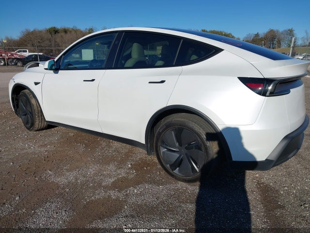 2026 TESLA MODEL Y 7SAYGDED6TA491861 Photo 2