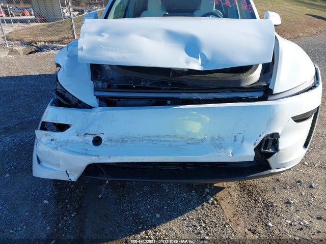 2026 TESLA MODEL Y 7SAYGDED6TA491861 Photo 5