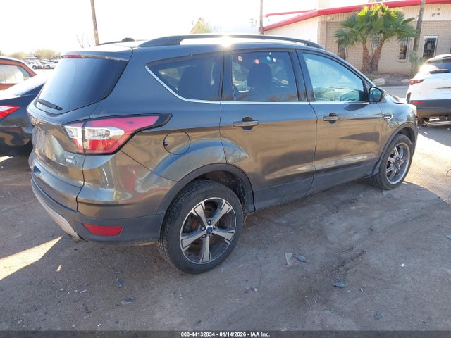 1FMCU9G9XHUB79559 Ford ESCAPE SE