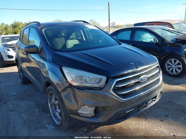 1FMCU9G9XHUB79559 Ford ESCAPE SE