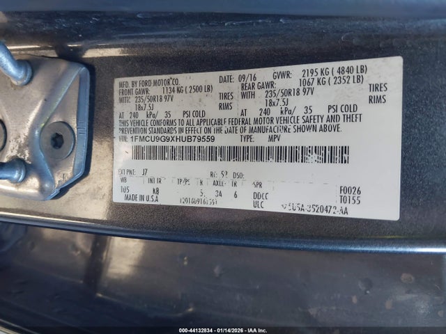 1FMCU9G9XHUB79559 Ford ESCAPE SE