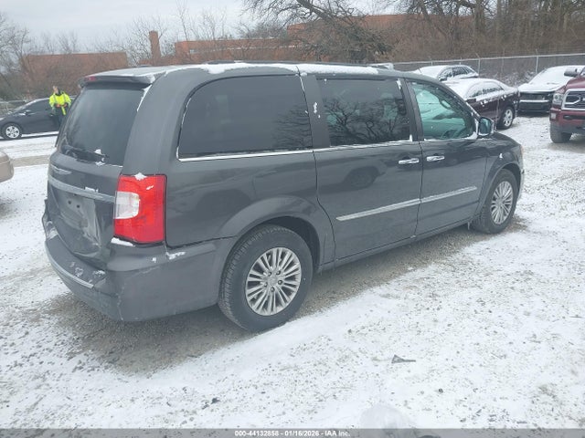 44132858 :رقم المزاد ، 2C4RC1CG1GR188671 vin ، 2016 Chrysler Town & Country Touring-l Anniversary Edition مزاد بيع