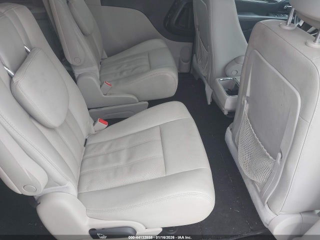 44132858 :رقم المزاد ، 2C4RC1CG1GR188671 vin ، 2016 Chrysler Town & Country Touring-l Anniversary Edition مزاد بيع