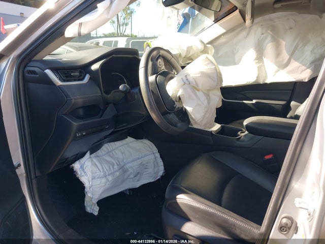 2T3A1RFV3PC340744 Toyota RAV4