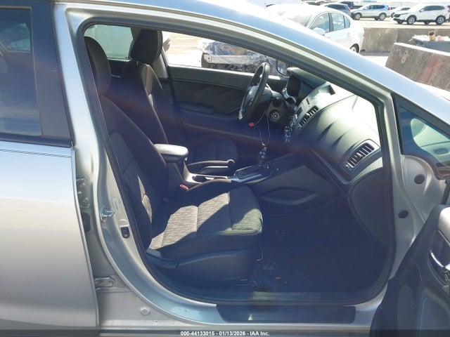 2014 KIA FORTE KNAFK4A67E5250566 Photo 4