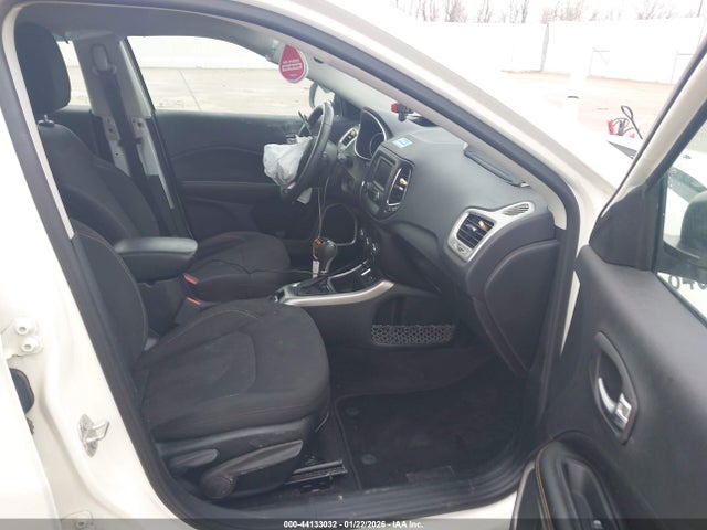 3C4NJCABXJT263346 Jeep Compass Sport Fwd