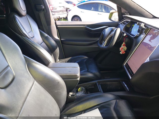 2017 TESLA MODEL X 5YJXCBE22HF053730 Photo 4
