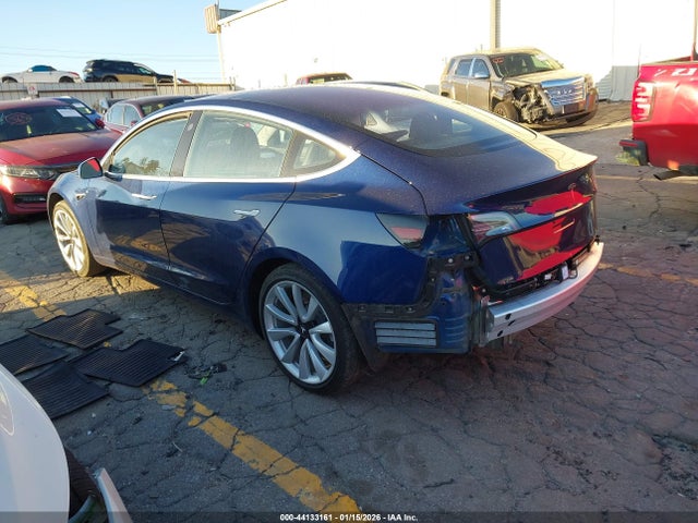 2018 TESLA MODEL 3 5YJ3E1EA8JF024944 Photo 2