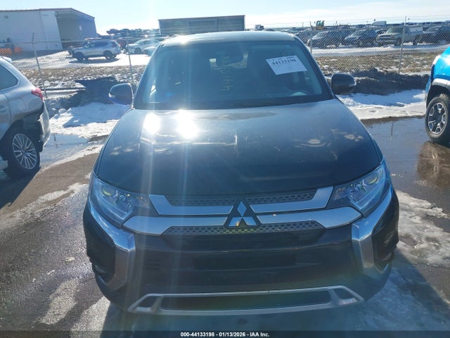 JA4AZ3A37LZ039263 Mitsubishi Outlander Se 2.4 S-awc