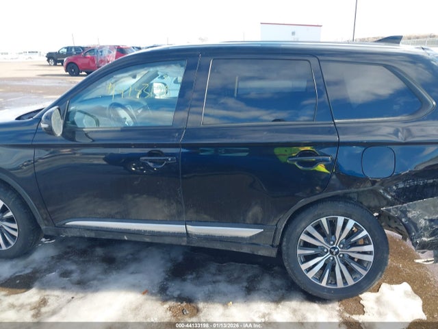 JA4AZ3A37LZ039263 Mitsubishi Outlander Se 2.4 S-awc