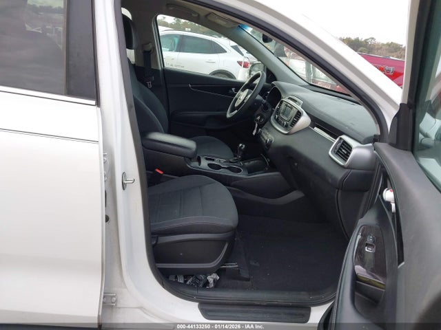 2017 KIA SORENTO 5XYPG4A37HG278605 Photo 4