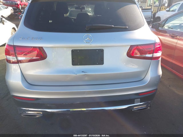 WDC0G4JB7GF111861 Mercedes-Benz GLC 300