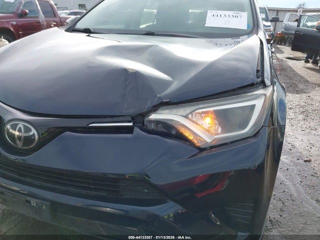 Toyota RAV4 LE 2017 2T3BFREV2HW559797 Image 6