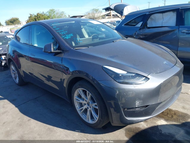 2023 TESLA MODEL Y 7SAYGDEE4PF855163 Photo 0