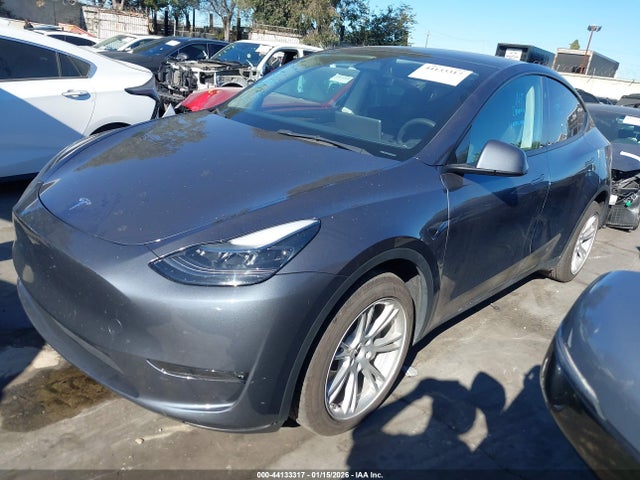 2023 TESLA MODEL Y 7SAYGDEE4PF855163 Photo 1