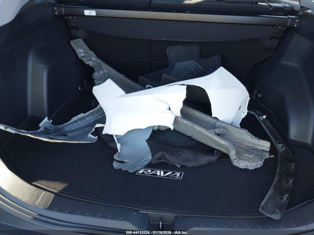Toyota RAV4 LE 2021 2T3H1RFV4MC117381 Image 18