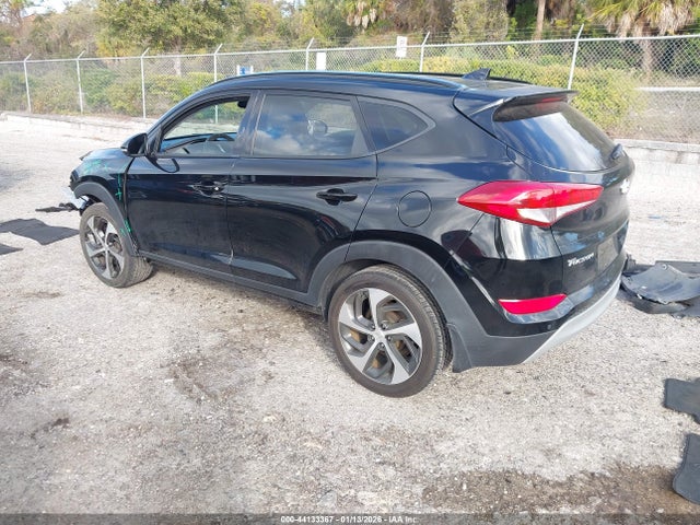 2018 HYUNDAI TUCSON KM8J33A21JU809607 Photo 2