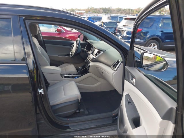 2018 HYUNDAI TUCSON KM8J33A21JU809607 Photo 4