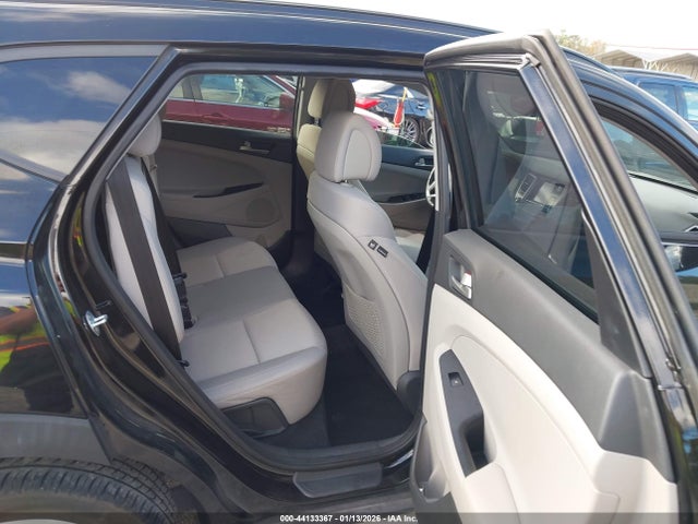 2018 HYUNDAI TUCSON KM8J33A21JU809607 Photo 7