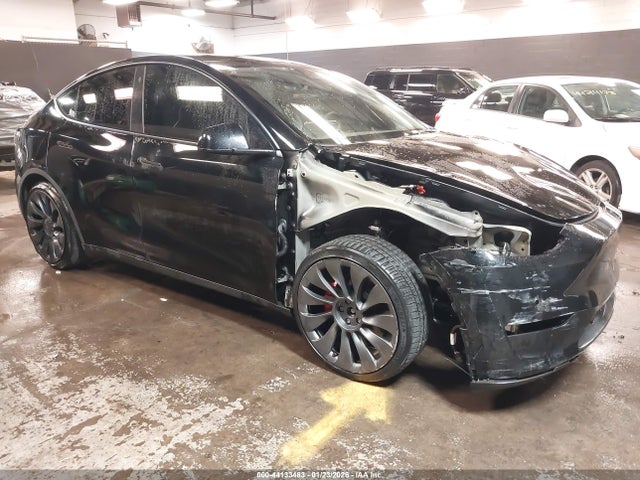 Продажа на аукционе авто 2022 Tesla Model Y Performance Dual Motor All-wheel Drive, vin: 7SAYGDEF2NF531053, номер лота: 44133483