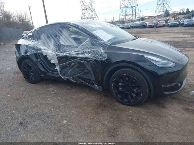 2021 TESLA MODEL Y 5YJYGDEE2MF078989 Photo 0