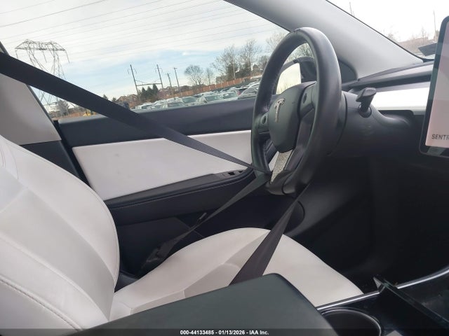 2021 TESLA MODEL Y 5YJYGDEE2MF078989 Photo 4